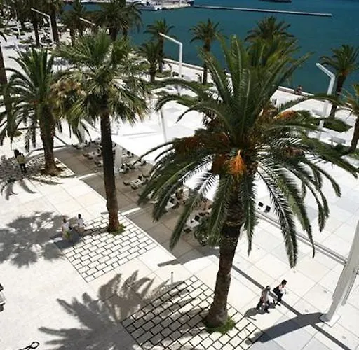 Luxury Skystar-split 4* Split