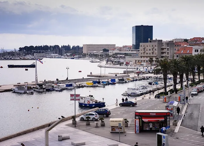 Luxury Skystar-split 4* Split