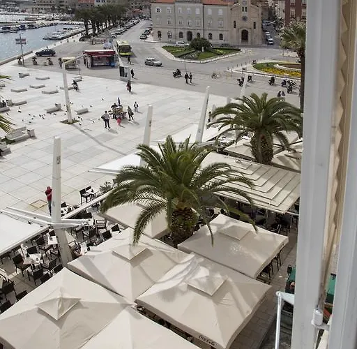 Luxury Skystar-split Alojamento de Acomodação e Pequeno-almoço 4*