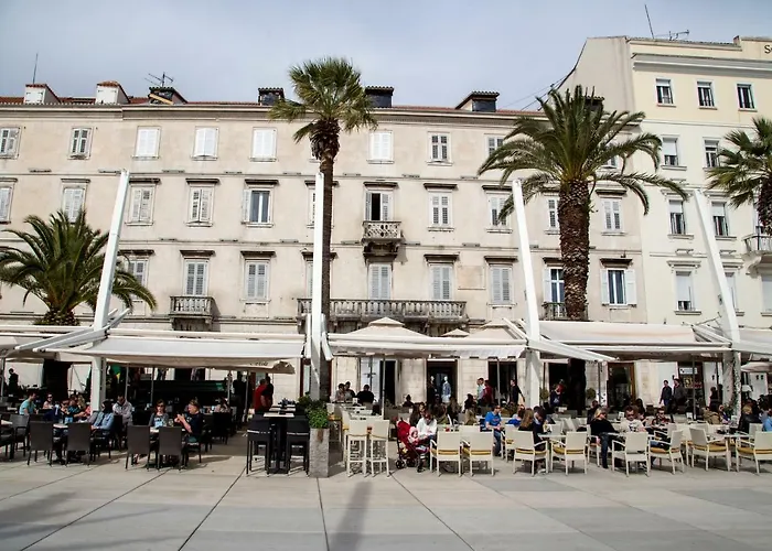 Luxury Skystar-split