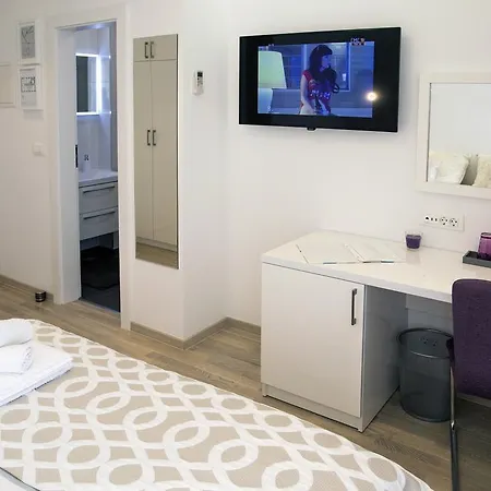 Luxury Skystar-split